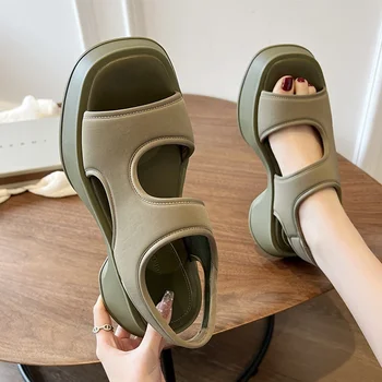 Summer Flats Дамски обувки Дебели спортни сандали 2022 Нови тенденции Ежедневни чехли за бягане Джапанки Дамски слайдове Отворени пръсти Дамски обувки