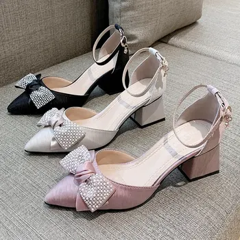 Дамски обувки Нова мода Случайни точка Toe Buckle каишка квадратна пета женски секси парти високи токчета папийонка помпи