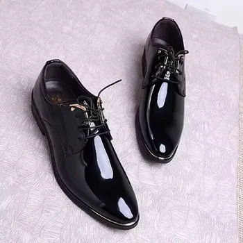 Нови кожени обувки Мъжки дишаща официална рокля Обувки Луксозен бизнес Оксфорд Мъжки офис Сватбени апартаменти Обувки Mocassin Homme