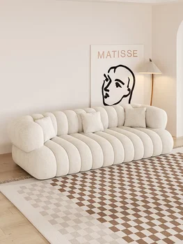 френски диван от плат в кремав стил, малък хол, агнешки плюшен захарен памук, минималистичен дом